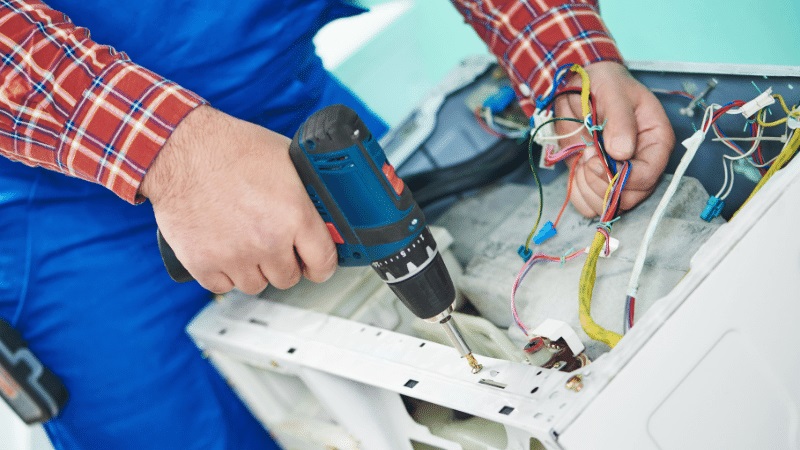 Altındağ Hitachi Hitachi çamaşır makinesi kart tamiri – Su almama arızası orijinal parça ile giderildi. - Teknik servis örneği